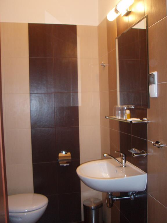 Hotel Bosir Białystok Oda fotoğraf