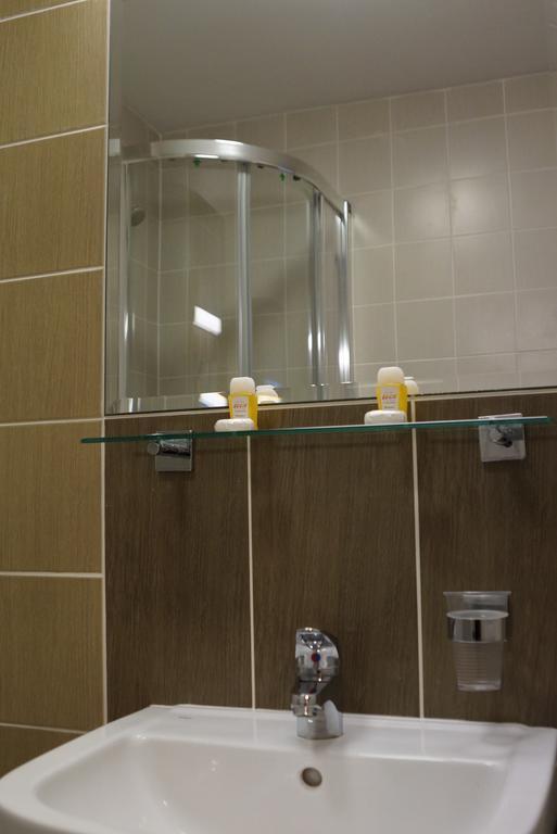 Hotel Bosir Białystok Oda fotoğraf